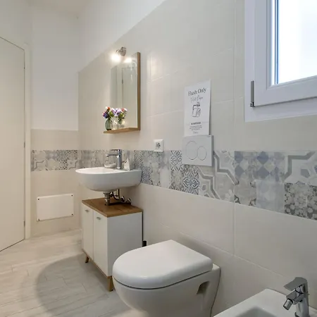 La Terrazza Sulla Piscina By Interhome * ヴァッレドーリア