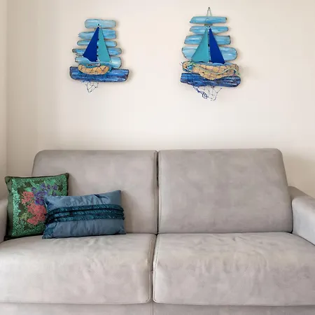 La Terrazza Sulla Piscina By Interhome * ヴァッレドーリア