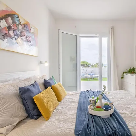 La Terrazza Sulla Piscina By Interhome