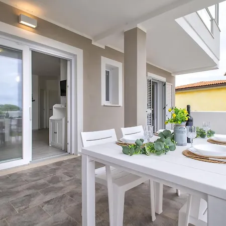 La Terrazza Sulla Piscina By Interhome * فاليدوريا