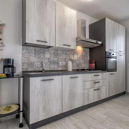 La Terrazza Sulla Piscina By Interhome Διαμέρισμα *